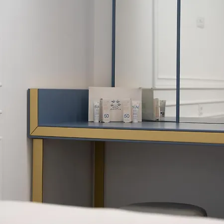 Acropol Golden 4* נאוס מרמרס