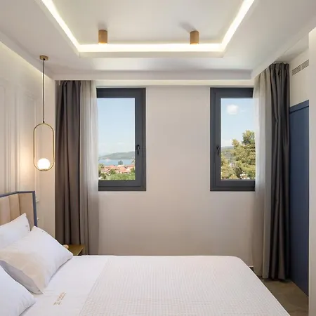 Acropol Golden 4*
